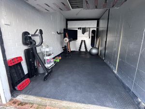 Garage - click for photo gallery